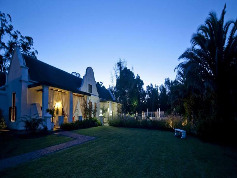 Lairds Country Estate Hotel 4*